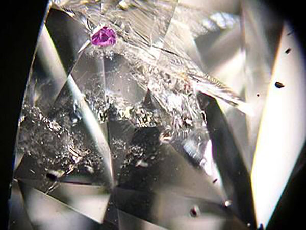 The Beauty in Flaws: How Diamond Inclusions Make Each Stone Special